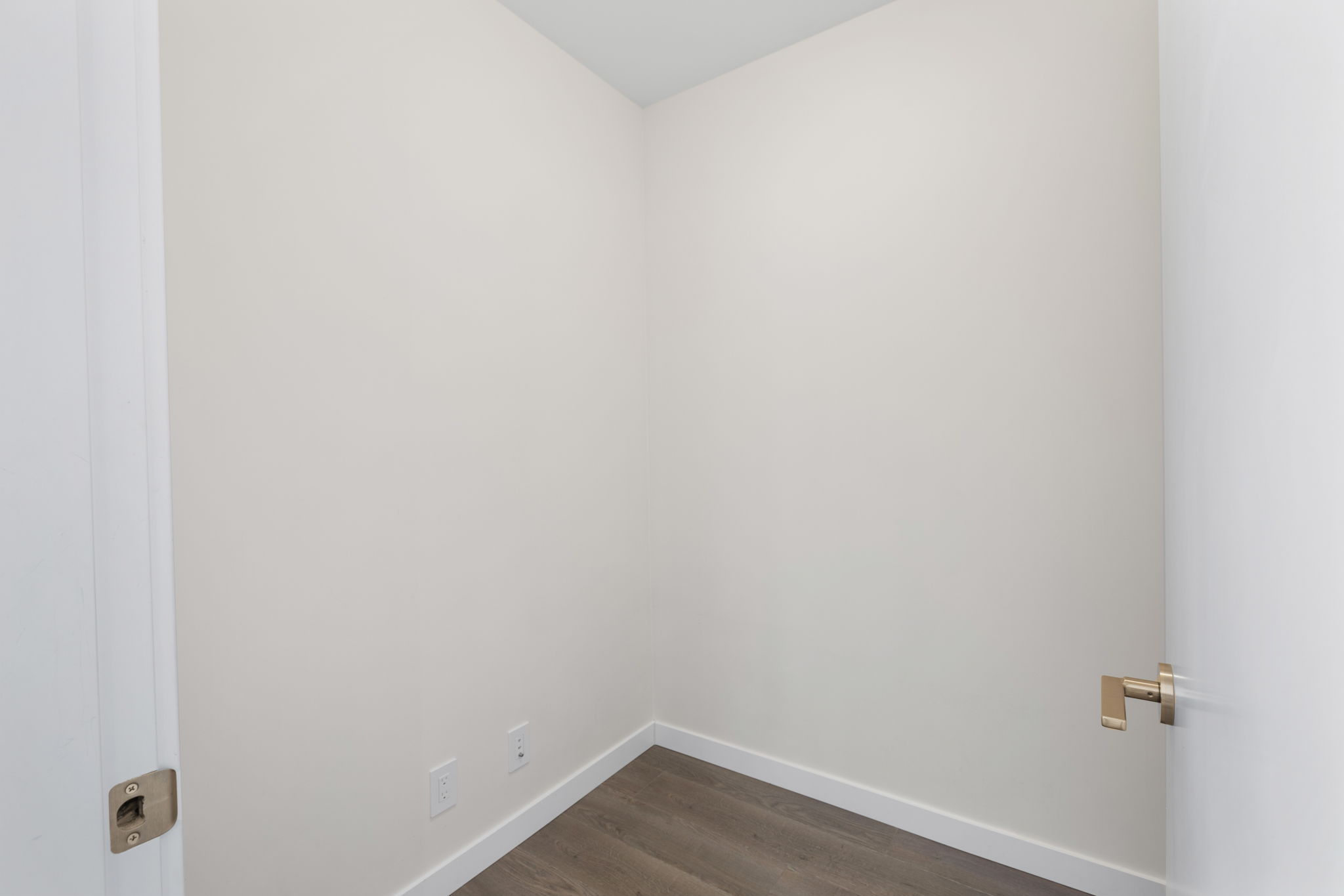 #1703 – 125 E 14th Street